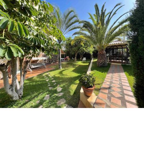 Preciosa casa con jardín privado