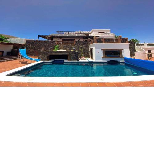 Preciosa Casa Cristian y María con piscina privada