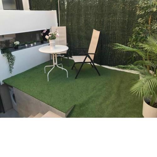 Precioso Apartamento a estrenar con Jardín privado