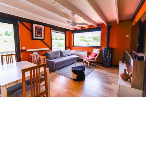 Precioso apartamento con jardín y piscina