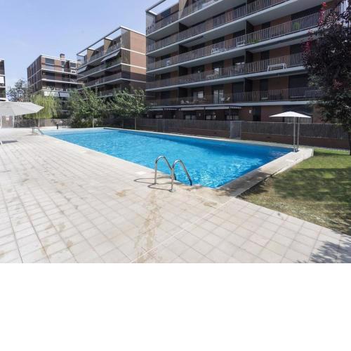 Precioso apartamento con terraza y piscina