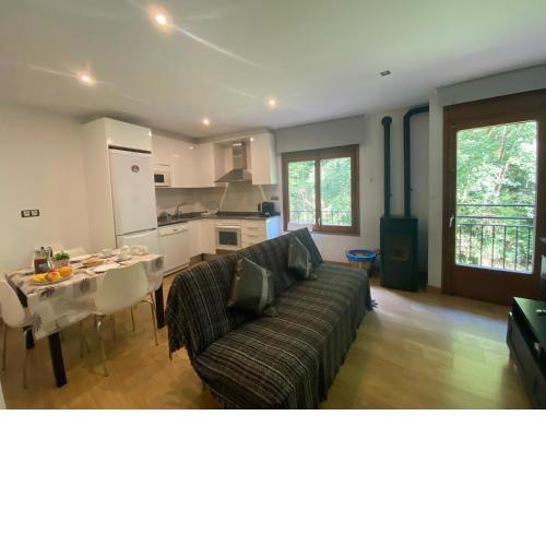 Precioso apartamento con vistas montaña y rio