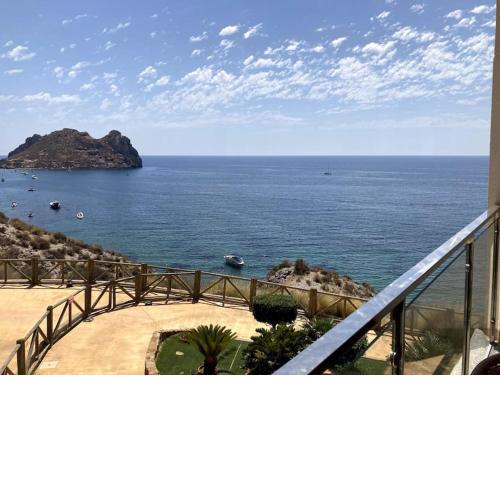 Precioso apartamento en primera línea de mar
