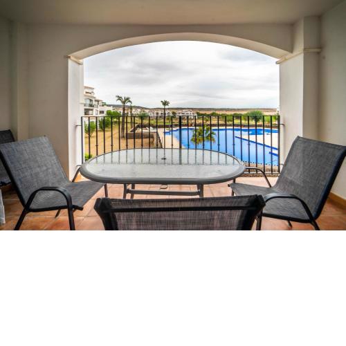 Precioso Apartamento en Primera Planta con Vistas a La Piscina - Hacienda Riquelme AO1210