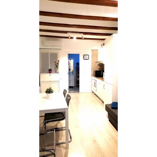 Precioso Apartamento frente del Mercado Central
