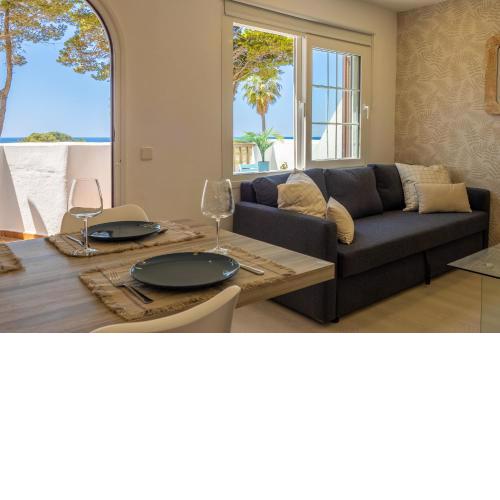PRECIOSO APARTAMENTO REFORMADO CON VISTAS A PLAYA SON BOU