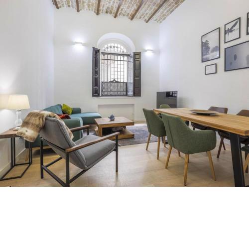 Precioso APT junto Museo Bellas Artes CENTRO