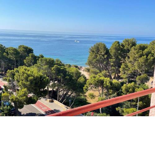 Precioso apto Miami playa junto a cala de las Sirenas con WIFI y NETFLIX, adecuado para teletrabajar