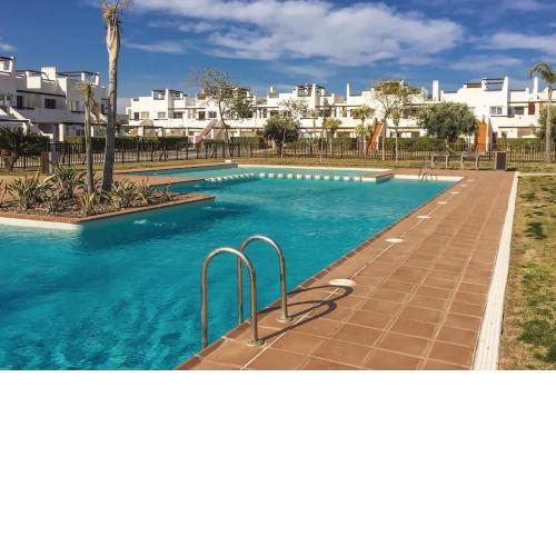 Precioso ático en complejo residencial con piscina