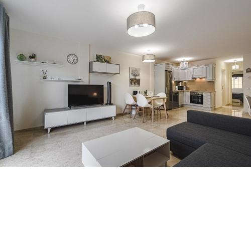 Precioso & luminoso apartamento reformado en Paraiso de Palm Mar con pisicna