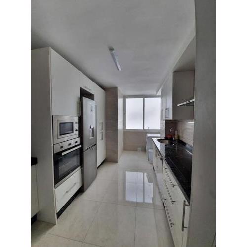 Preciosoy gran apartamento terraza con vistas wifi y climatización