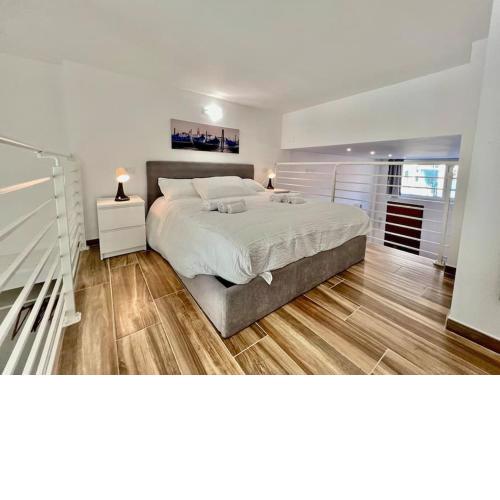 Pregevole loft con soppalco