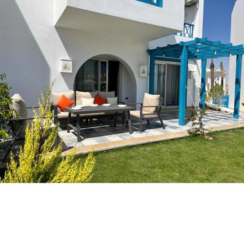 Premium Twin house with Private Garden Mountain View North Coast Sahel