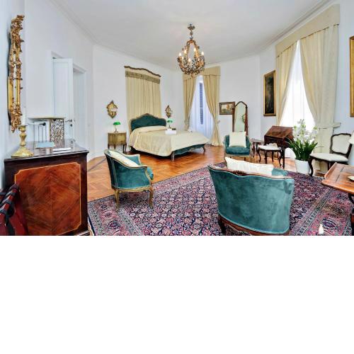 Prestigious Apartment Via Veneto