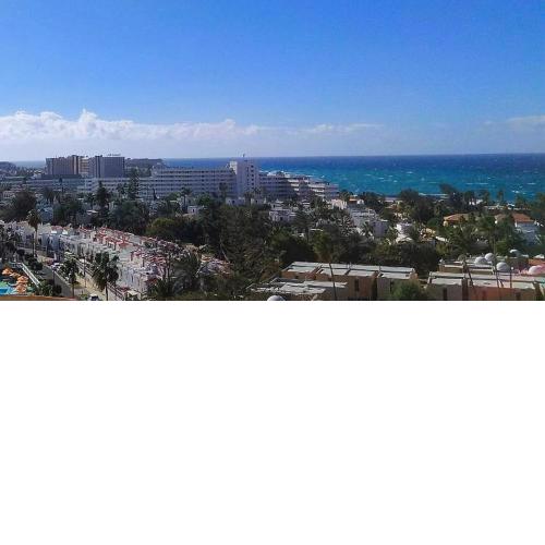 PRETTY LITTLE PENTHOUSE, Sea Front, 2 Pool