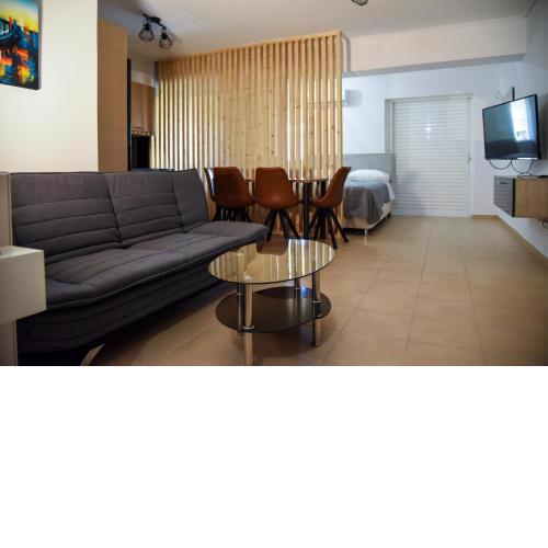 Priamos Apartment