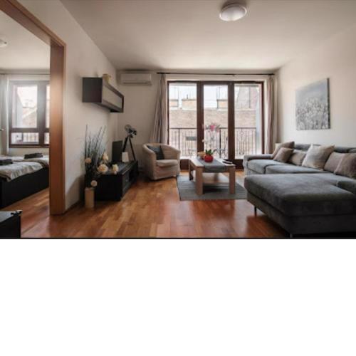Prime central apartment with balcony