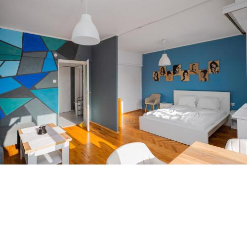 Prime Location in City Center I The Blue Art Spot