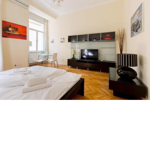 Prime Location Superior Rooms
