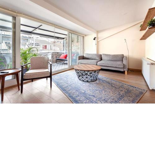 Prime location with terrace