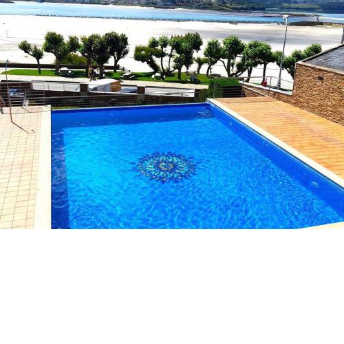 Primea Línea de Playa con jardín y piscina