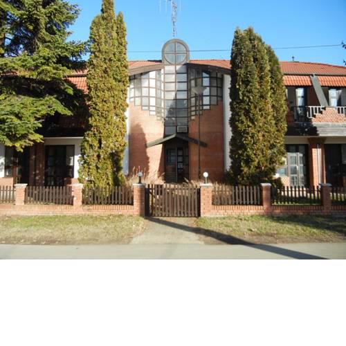 Primera Apartmanház