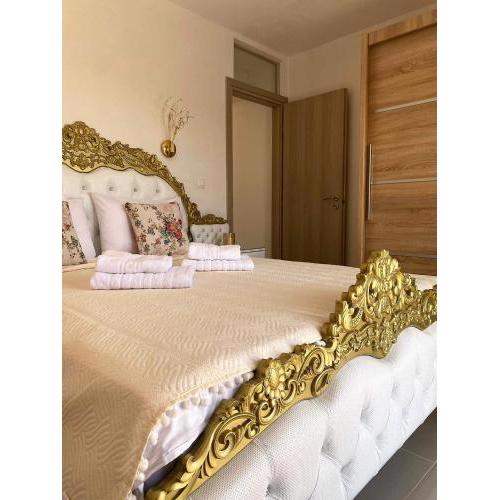 Prince Boutique Suite