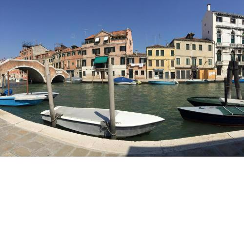 Princess Guest House Canal View