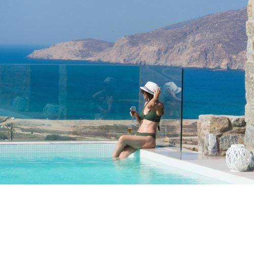 Principality Villas, Sea View with Private Pool above Ftelia Beach
