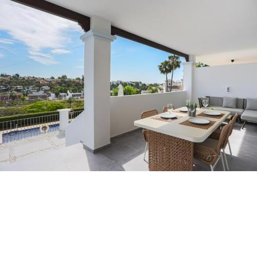 Private 4 Bedrooms House shared pool Montevideo Hills Golf by AORASTAY