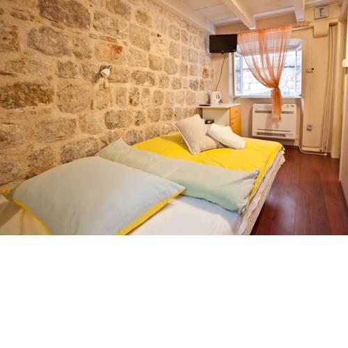 Private Accomodation Linda