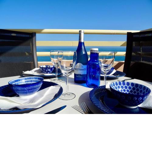 Private BEACHFRONT Apartment with sea view at Stella Maris Fuengirola
