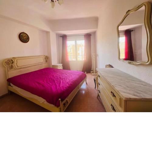 Private bedroom with balcony near Alicante centre