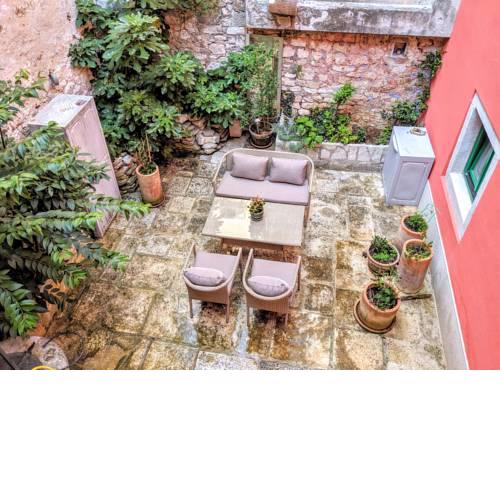 Private Courtyard Medieval Stone Home in Old Town
