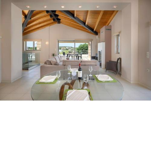 Private Luxury 2 Levels Villa