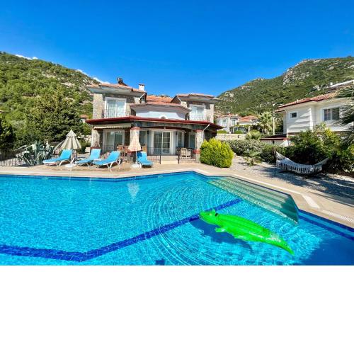 Private Pool - Private 1000m2 Garden, 4 Bedroom - 3 Bathroom - 8 Person, DETACHED Villas, Unlimited WiFi - Free Parking
