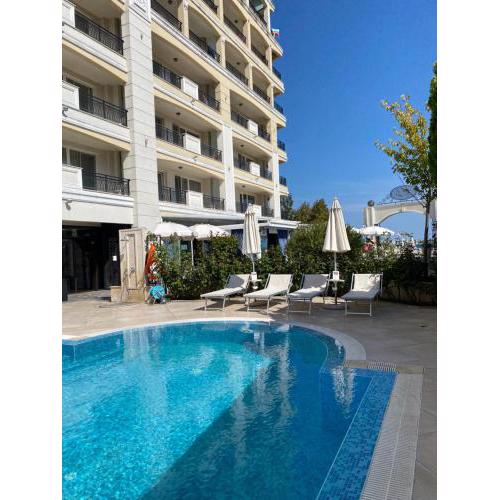 Private Super apartments by sea in Apart Hotel !