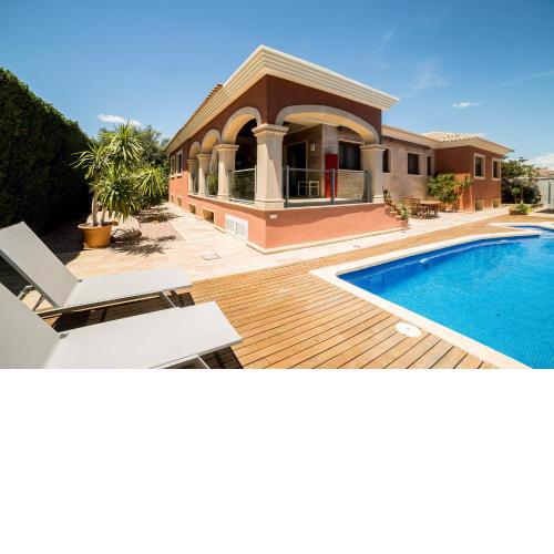Private Villa Martaver, swiming pool, BBQ & Pool table