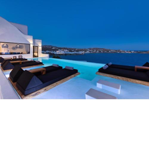 Psarou Black Villa