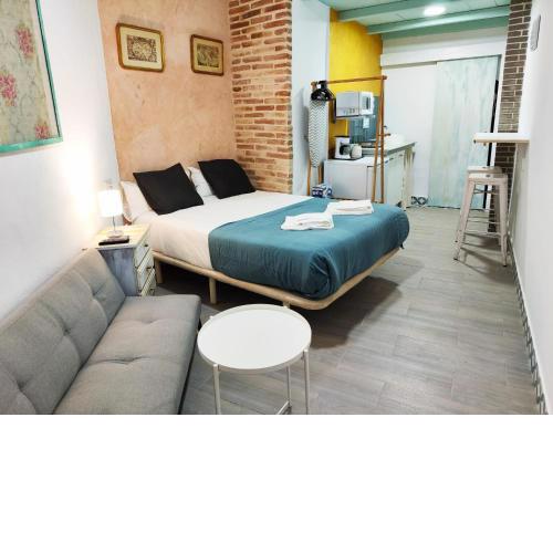 PUERTA DE CÓRDOBA APARTMENTS by FRENTEABASTOS