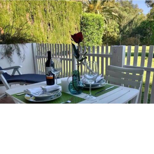 Puerto Banus Apartment near beachfront, with terrace, pool, tennis court, parking and movies projector