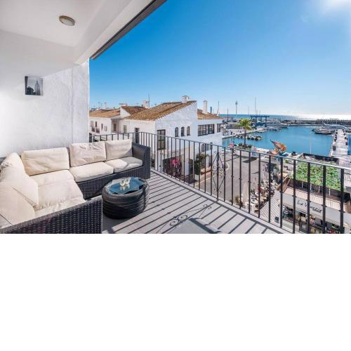 Puerto Banus Front Line 2 bedroom apartment