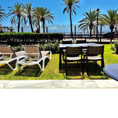 Puerto Banus Luxury Beachfront Apartment D
