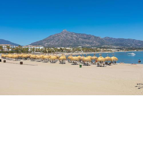 Puerto Banus, Marina Banus, 2BR, 2BTH, pool, parking, Marbella, 2H