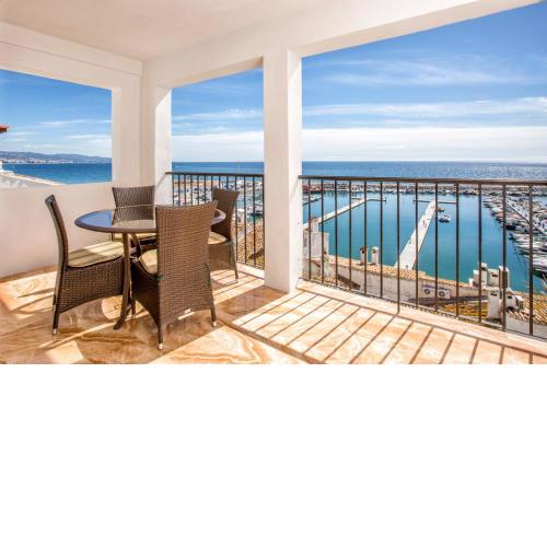 Puerto Banus Penthouse With Panoramic Sea Views