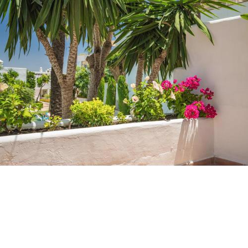 Puerto Banus Spacious Apartment in Jardines de Andalucia