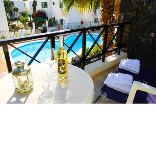 Puerto del Carmen Pool Apartment