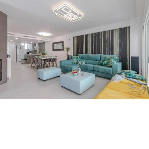 Puerto Marina Luxury 2BDR Apartment with Sea View