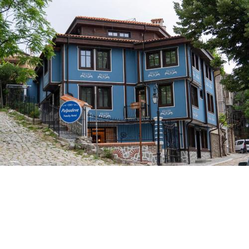 PULPUDEVA Family Hotel