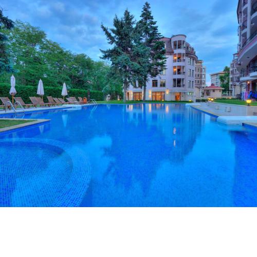 Purple Star Apartments